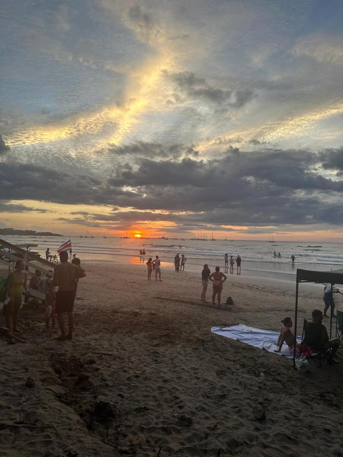 Tamarindo Beach, Prime Location, Fantastic Watersalt Pool & Cold Plunge, Family & Friends Ngoại thất bức ảnh