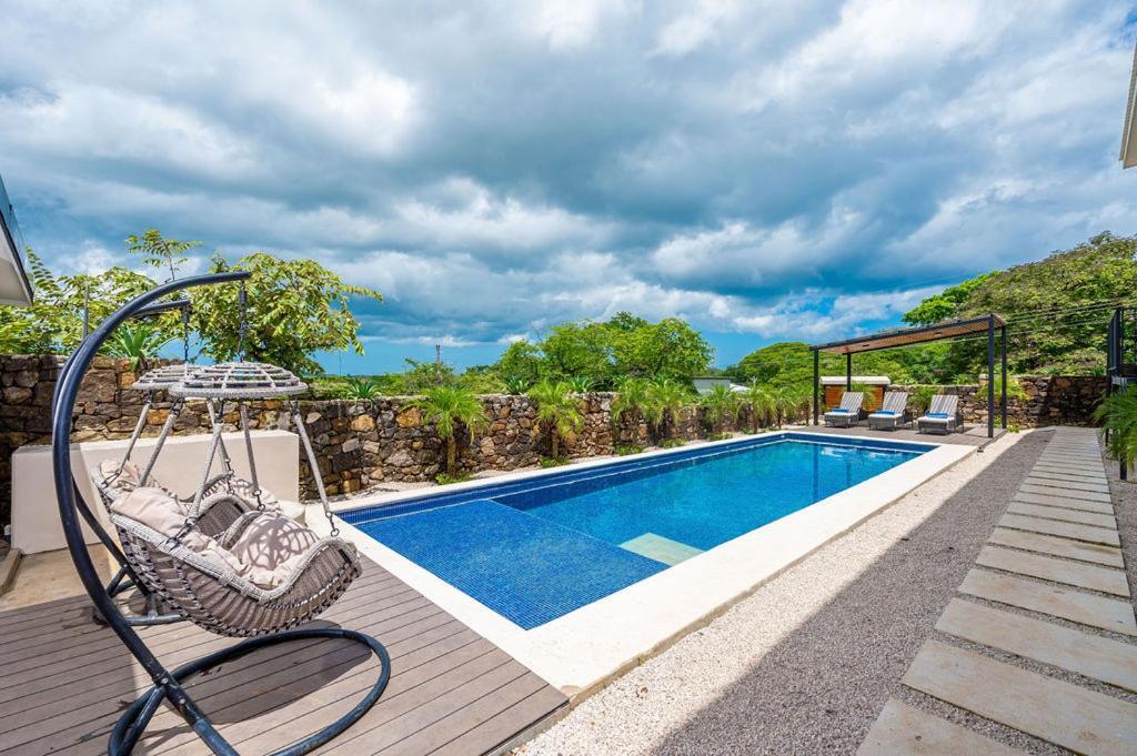 Tamarindo Beach, Prime Location, Fantastic Watersalt Pool & Cold Plunge, Family & Friends Ngoại thất bức ảnh